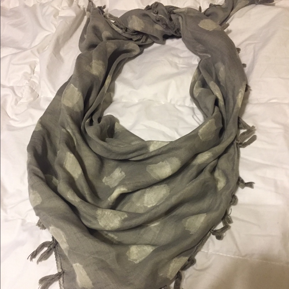 Old Navy Tassel Scarf